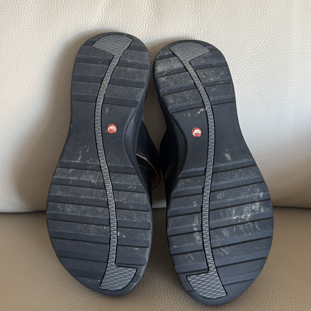 Clark’s sandals - Picture 5 of 6